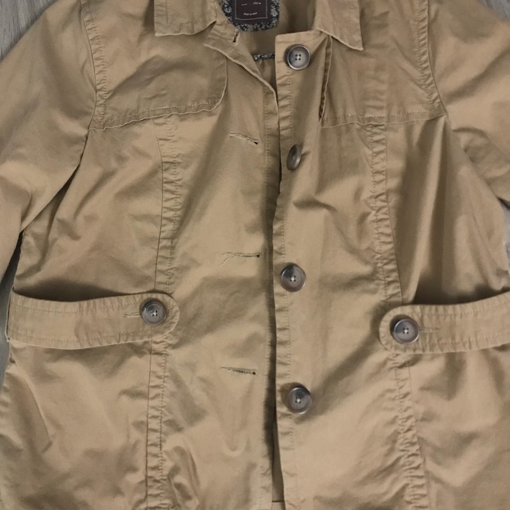 Women’s Jacket - Picture 2 of 7